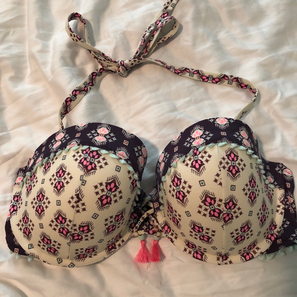 Victoria’s Secret Bikini Top